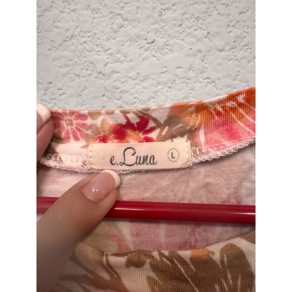 e. Luna Floral Ruffle Hem Top Women's‎ Large Orange Brown Short Sleeve - Picture 4 of 4